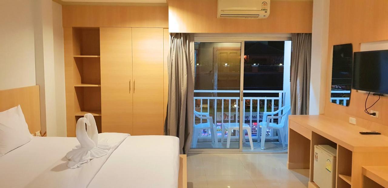 Eden Park Hotel Patong Exterior foto