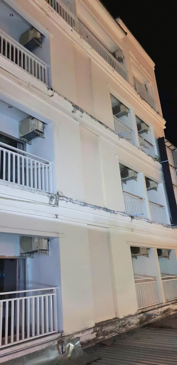 Eden Park Hotel Patong Exterior foto